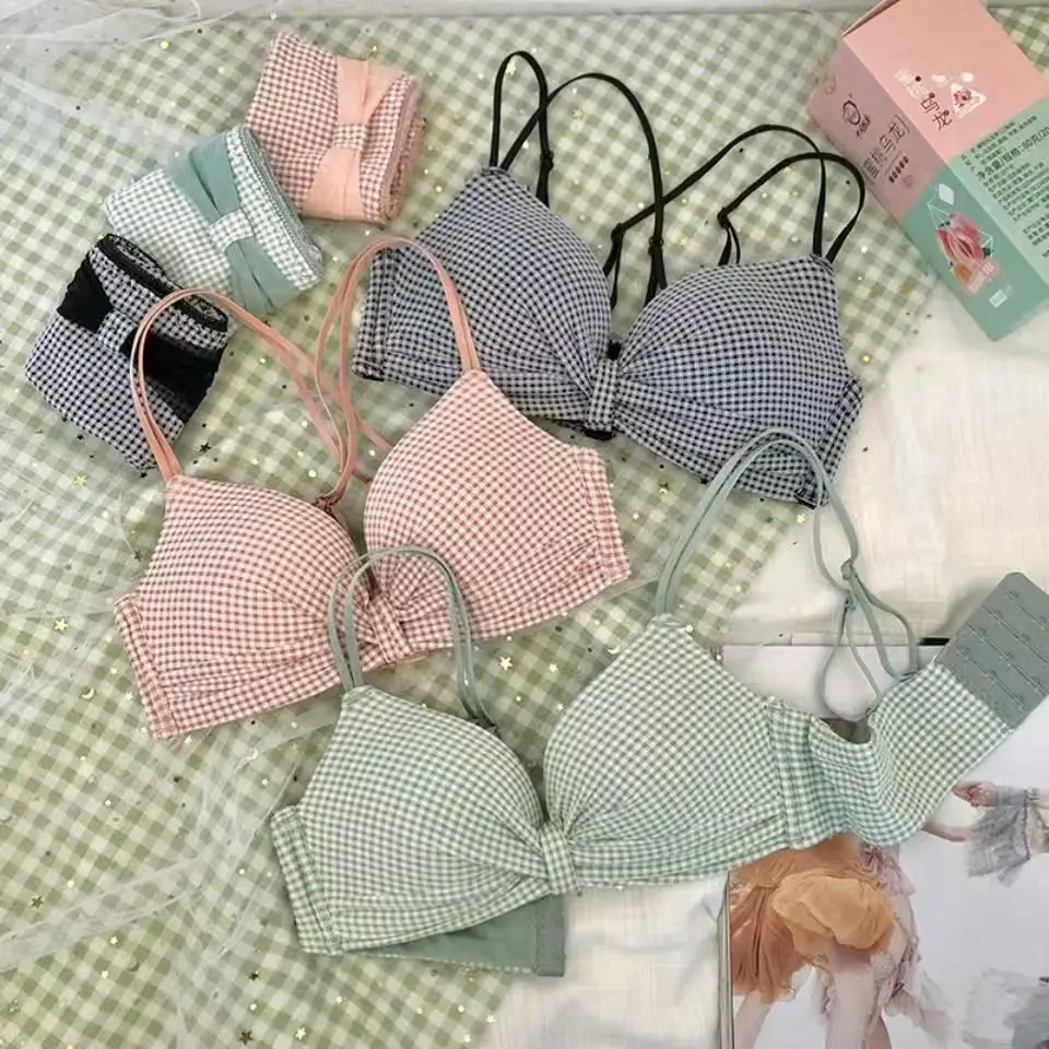 Set (Bra+Celana Dalam) BH/Bra Wanita Push-Up Isi Busa Tali Strap Bahan Lace Breathable Hiasan Bordir