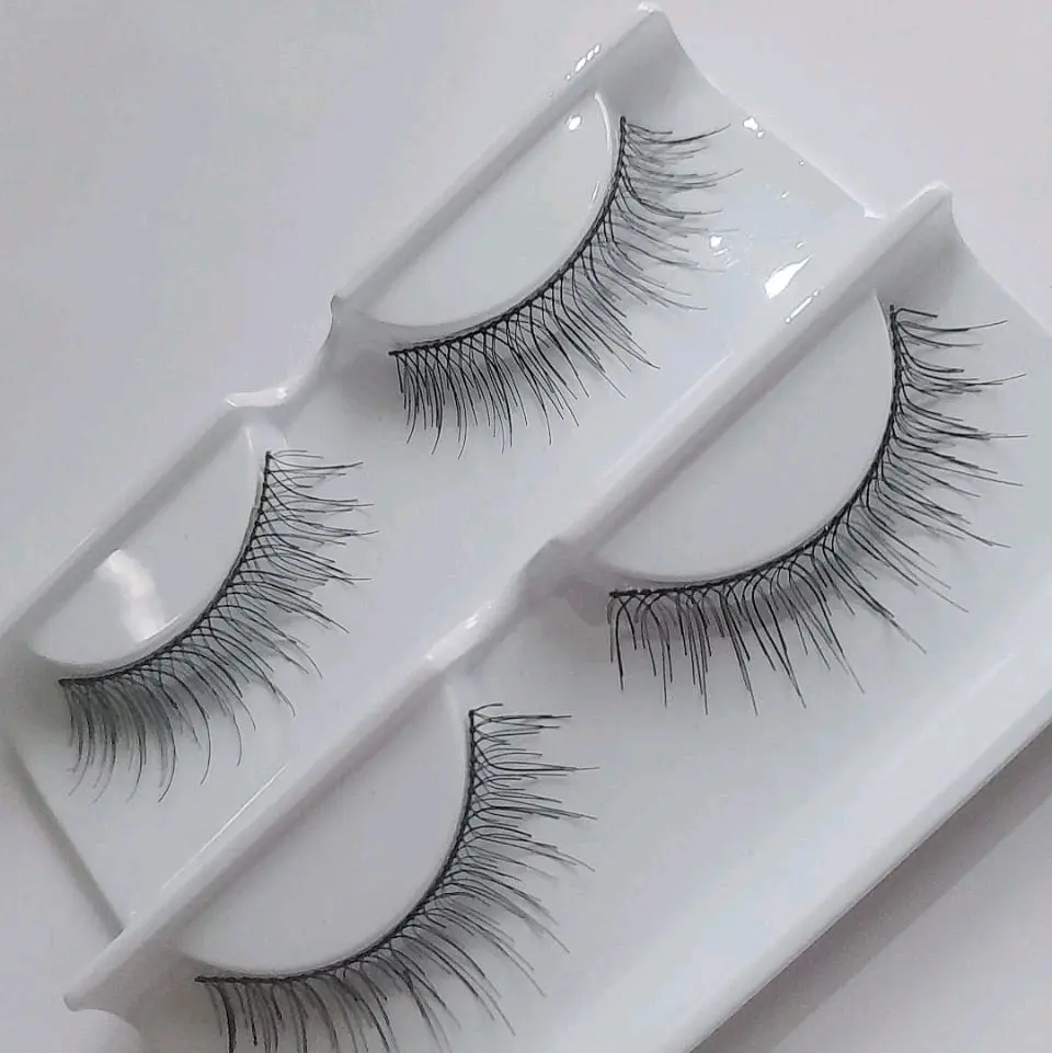 V lashes R18,natural cocok untuk riasan segala jenis..baik untuk kegiatam sehari hari Bulumata
