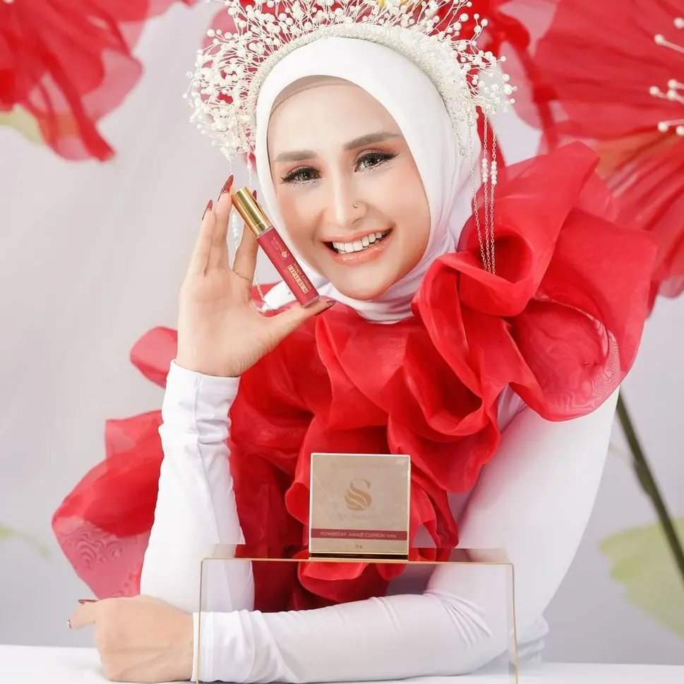 Cushion Beige + Lipserum