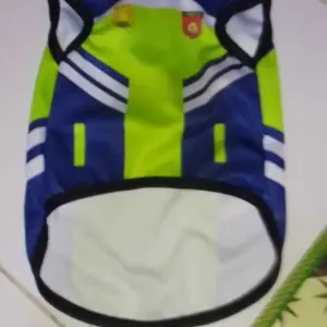 Baju Kucing Lucu Kostum Hewan Peliharaan Polisi Lalu Lintas – Nyaman & Anti Gerah | Ukuran XS S M L XL