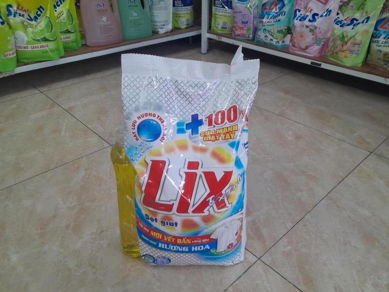 SIÊU KHUYẾN MÃI TẶNG KÈM Bột giặt Lix hương hoa túi 5.5kg tặng kèm nước rửa chén Yes 750g