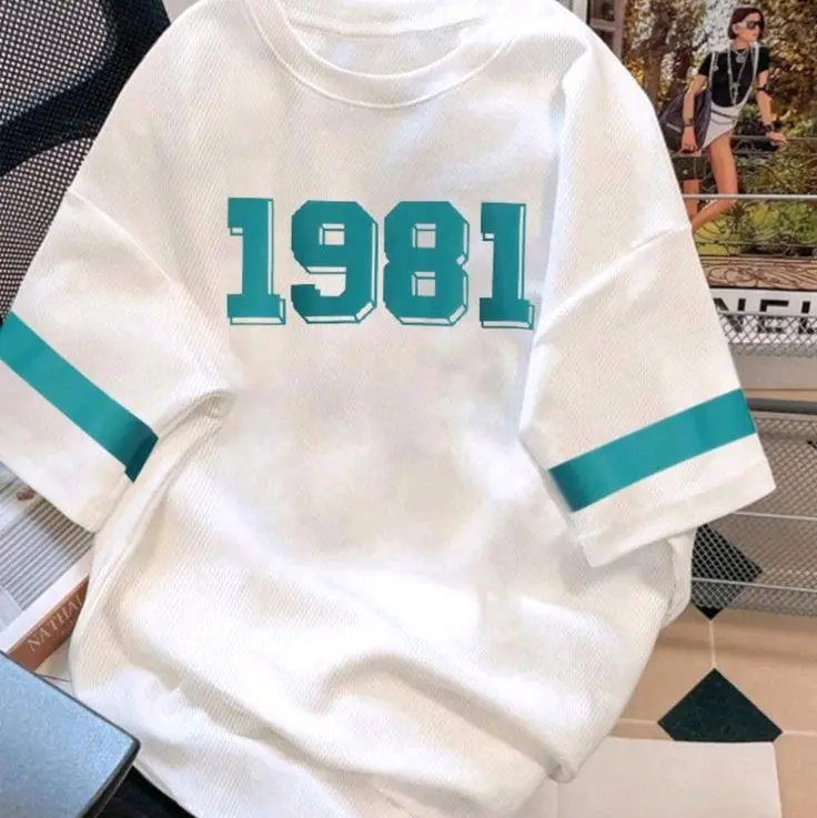 KAOS Distro Big Size 6XL 5XL 4XL 3XL 2XL XL L M S Kaos Korean Style 1981 Logo Full Print T-shirt Pria Wanita Big Size Bahan Catton combed 24s Lembut Adem Nyaman dipakai Hitam Putih Mocca