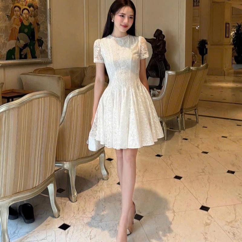 Đầm ren dự tiệc thiết kế tay ngắn xòe sang trọng Mea Dress 1