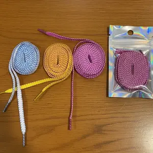 Tali Sepatu Gerigi Merah untuk Running dan Olahraga Lainnya Shoe Pria dengan Gerigi Merah yang Memberikan Keamanan dan Kenyamanan