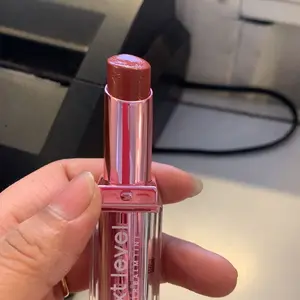 HANASUI Next Level Butter Balm Tint - Color Butter Balm Tinted Lip Balm Melembabkan & Mencerahkan Bibir Lightweight & Cover Bibir Gelap Beauty Hyper Gloss Lip Balm