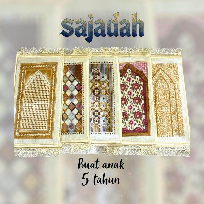 Sejadah Muslim Anti Slip Tebal Embos Motif Kotak Haji - Nyaman - Sajadah, Turki Mini Traveling Umroh Tipis Pouch 0