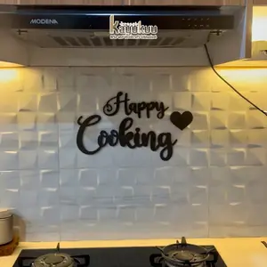 Kreasikayukuu Hiasan Dinding Tulisan Happy Cooking – Dekorasi Dapur Aesthetic Cutting Plywood 5mm