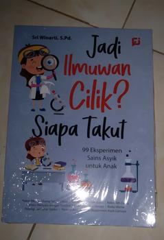 Product Review of BUKU EDUKASI ANAK: JADI ILMUWAN CILIK? SIAPA TAKUT? (99 Eksperimen Sains Asyik untuk Anak) Soft Cover from A**r H**n 0
