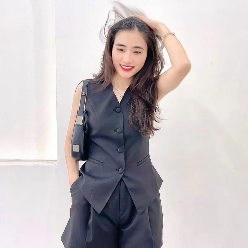 [Deal MỞ BÁN] Set Gile Quần Short Nữ, Áo Cổ V Nút Xéo Chất Chéo Hàn Thời Trang Cho Chị Em