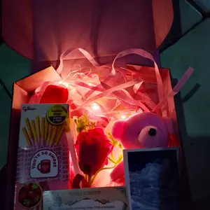 Hampers Snack Box Gift Box Kado Pink Series Kado Valentine Kado Ulang Tahun Suprise Hadiah Anniversary Food Makanan Set Kado