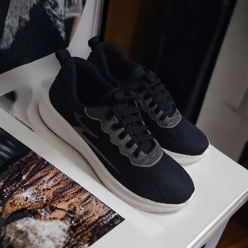 Zoya.Id Sepatu Sneakers Pria Original Casual Sepatu Formal Running Korean Shoes Tali Pria Kekinian Black Kasual Black Kasual Kerja Hitam 2
