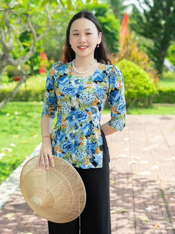 Áo Bà Ba Tay Lỡ Cách Tân Hoa Văn Cổ Vuông Vai Bồng Xẻ Tà Áo Đi Chùa Chụp Hình Du Xuân