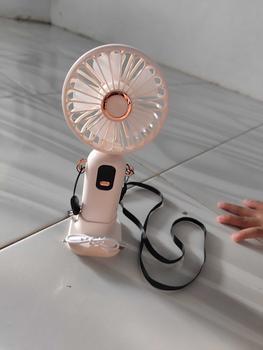 Product Review of CID39 Kipas Angin Lipat Mini Portable LED Display 5-Speed Wind Adjustment Kipas Genggam Kipas Kecil Foldable from O**h 3