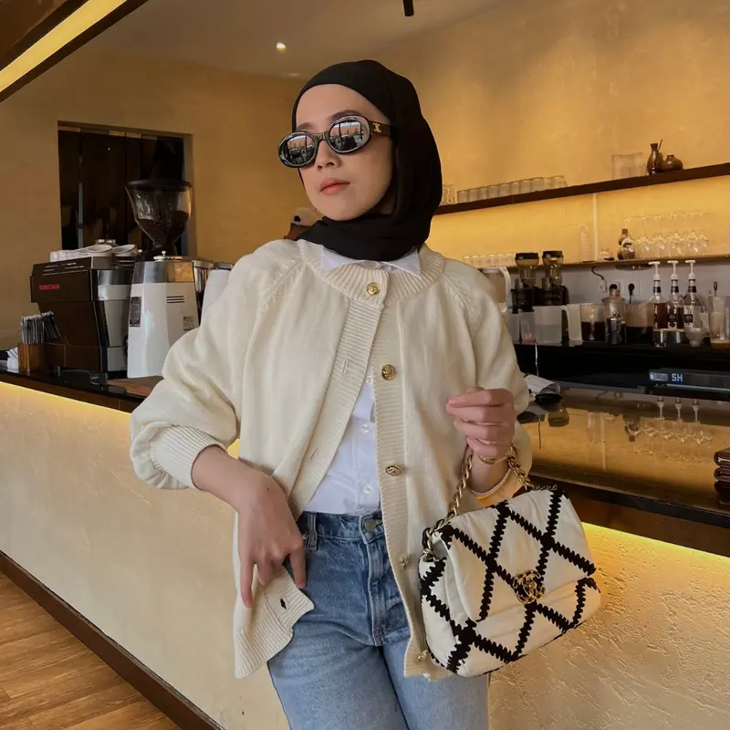 KREM Elle Mom Cardigan | Premium Knitwear 3
