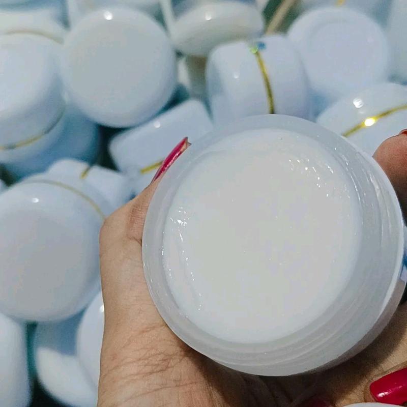 CREAM PEMUTIH TANGAN & KAKI (ori) 0