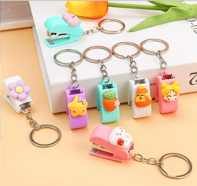 Staples Mini Stationery Karakter Cute Gantungan Kunci Stapler Souvenir Hekter ATK010 - XOBOX 8