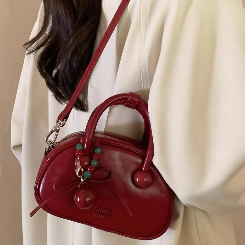 New Bowling Handbag Red Pillow Bag Tas Tangan Wanita Canggih Tas Selempang Cherry Lucu