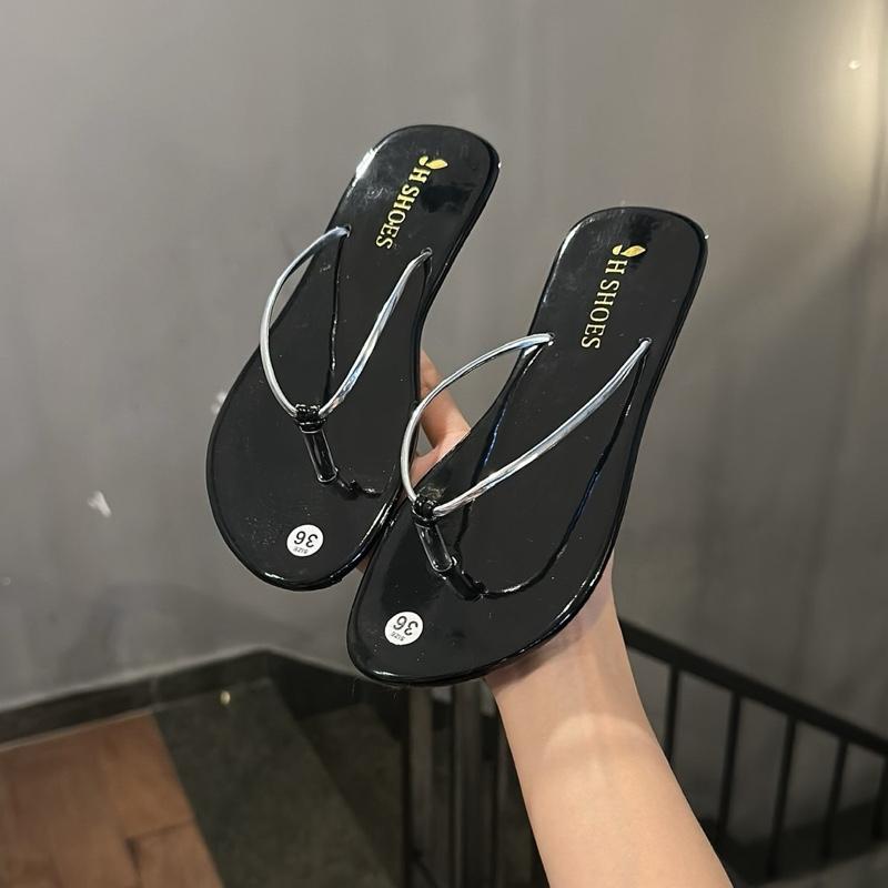  Dép Kẹp Nữ Đ1 quai mảnh nhẹ chân đế xẹp mũi tròn da bóng trẻ trung năng động 