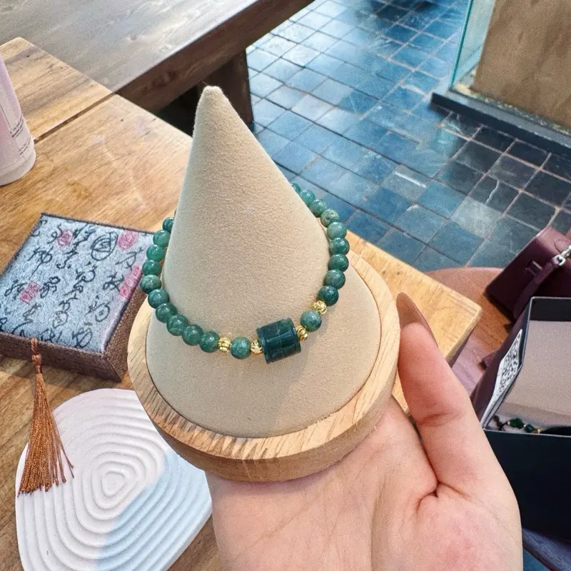 Vòng tay phong thuỷ đơn Lam Ngọc Lu-Điếu 1