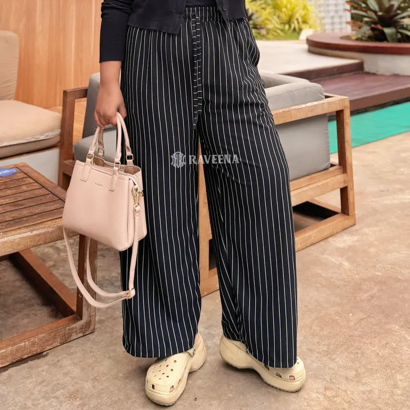RAVEENA - Everyday Pants - Stripe Pants Bangkok - Celana Jumbo Wanita Motif Garis Kulot Pinstripe - Celana Bigsize Loose Casual Basic Knit Wanita