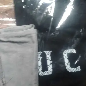 Setelan kaos RUCAS dan celana jeans pria wisker skena Gombrong -desain modis