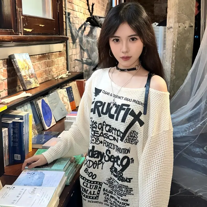 【Ready】Pola huruf Amerika di bahu terbuka, kaos lengan panjang putih/atasan longgar, ramping dan bernapas gaya baru 1