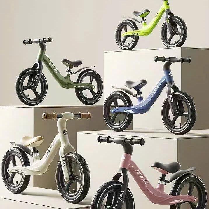  Xe chòi chân thăng bằng CAO CẤP cho bé  2-6t  có chắn bùn 
