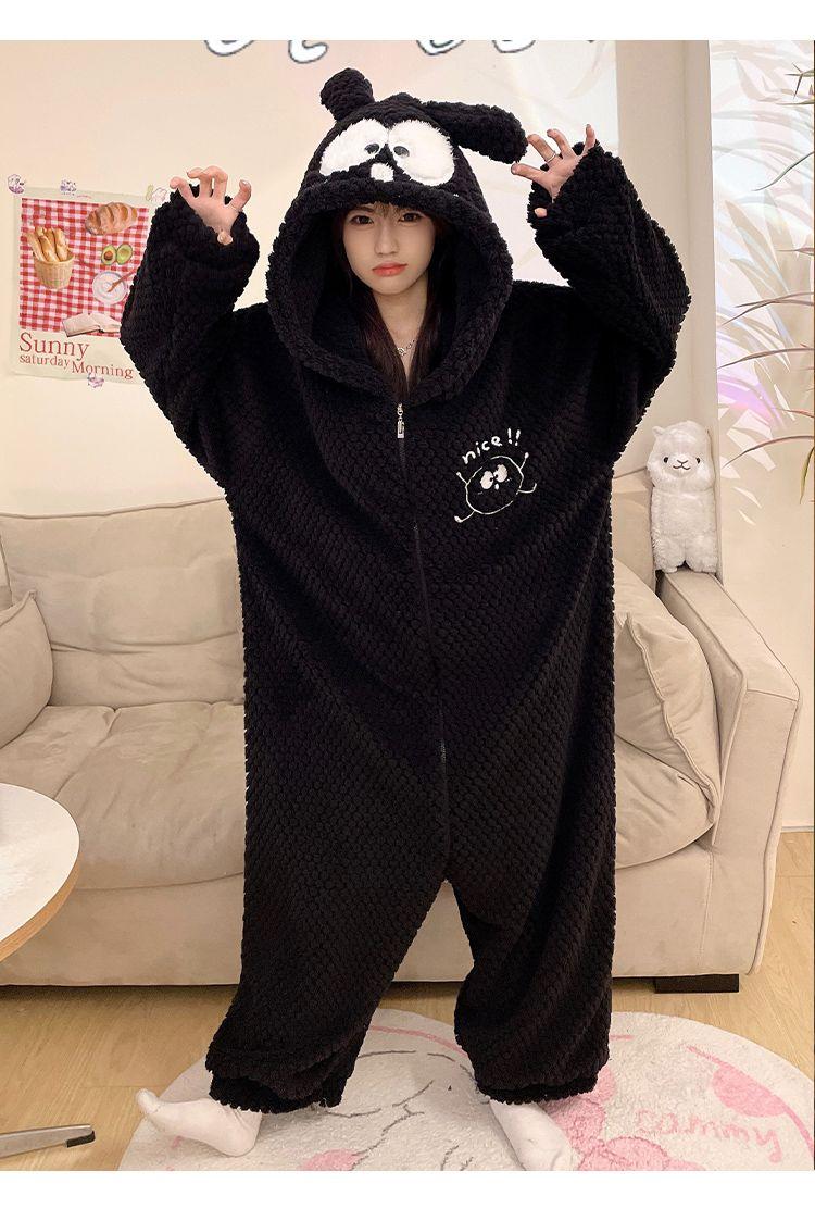 Product Introduction of Strawberry Bear One-Piece Coral Velvet Pajamas Female Stylish Simple and Versatile Flannel Cute Cartoon Student Can Be Outerwear Homewear 16