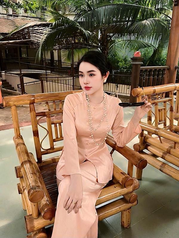 Pháp Phục Hân Nguyễn -  B.A143 - Bộ Áo Bà Ba Gấm Vân Xước ( QUẦN GẤM XƯỚC ) Cổ Tròn Nút Bọc Dây Kéo