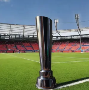 piala stenlis antikarat dan anti pecah barang mewah Bola