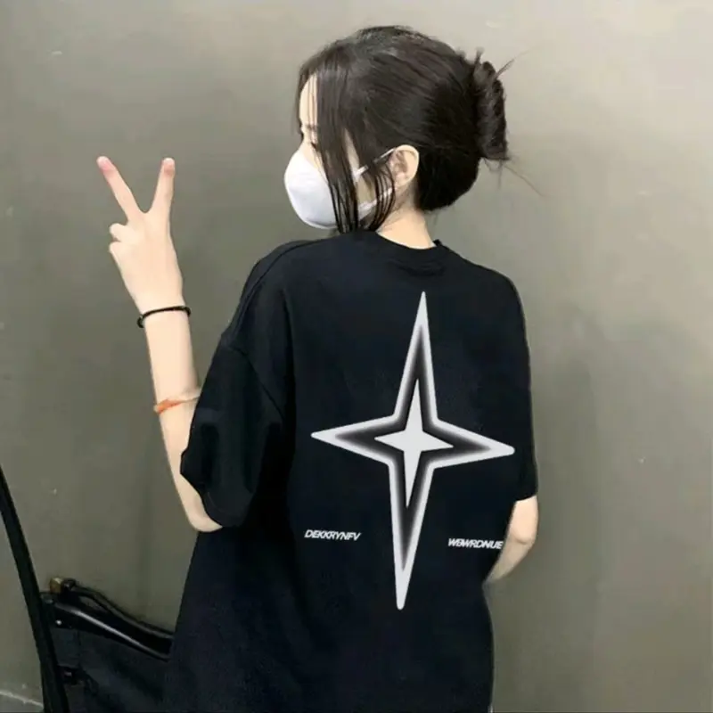 Alfabet retro bintang empat titik Kaos Pria Kaos Cotton|Kaos Cowok Distro|Baju Oversize Pria|Kaos Pria Premium Tebal| Kaos Lengan Pendek Pria|Baju Kaos Oversize Couple |Kaos Oversize Pria Kaos hitam Casual Fit Polos Combed Wanita Basic Unisex Katun 1