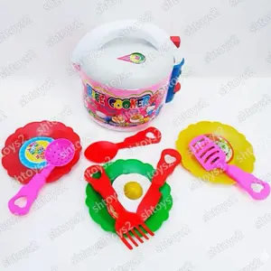 Mainan Anak Rice Cooker Magic Com Kemasan Jala 003 Dengan Aksesori Warna-warni Dan Desain Menarik