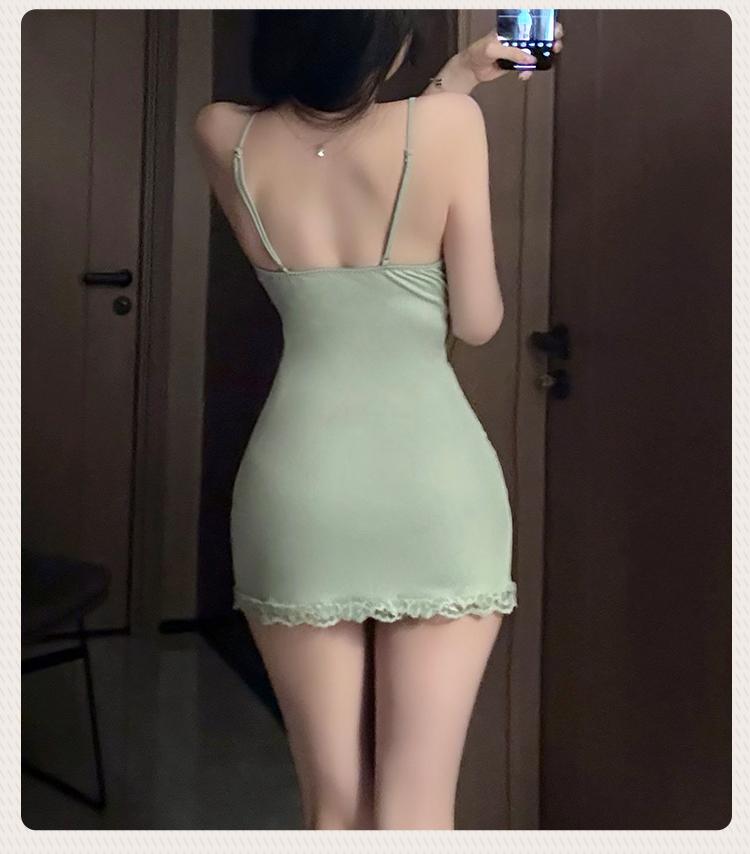 Product Introduction of A strappy sleep dress, pure and seductive lingerie, lace sleepwear, alluring and sexy strappy sleep dress for small breasts, one-piece dress. 9