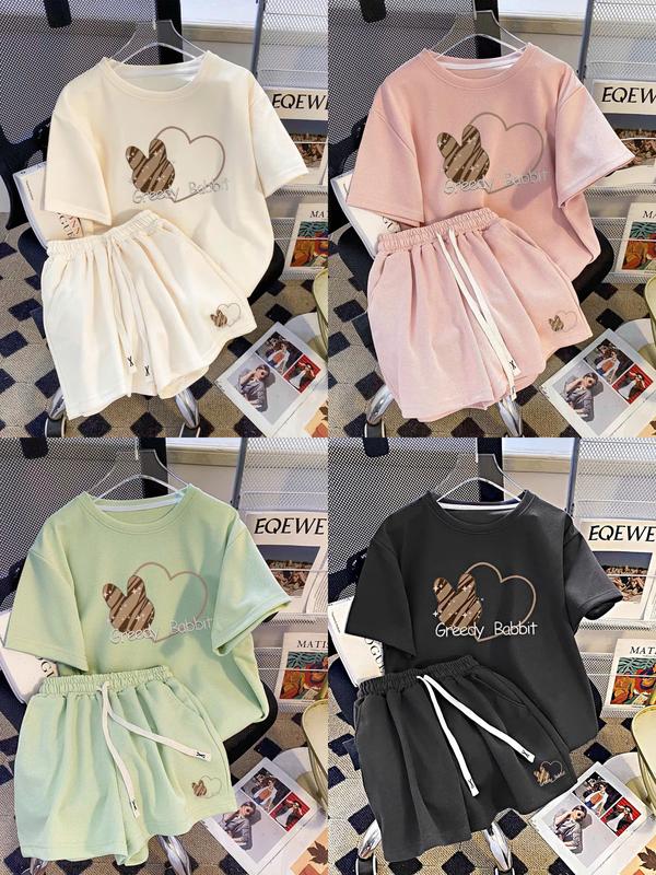Set Bộ Quần và Áo in hình Thỏ Trái Tim và chữ Greedy Rabbit dành cho Bé Gái 2025, Set thời trang có túi xinh xinh, Bộ thun cotton Size 17-50KG (mã THO)