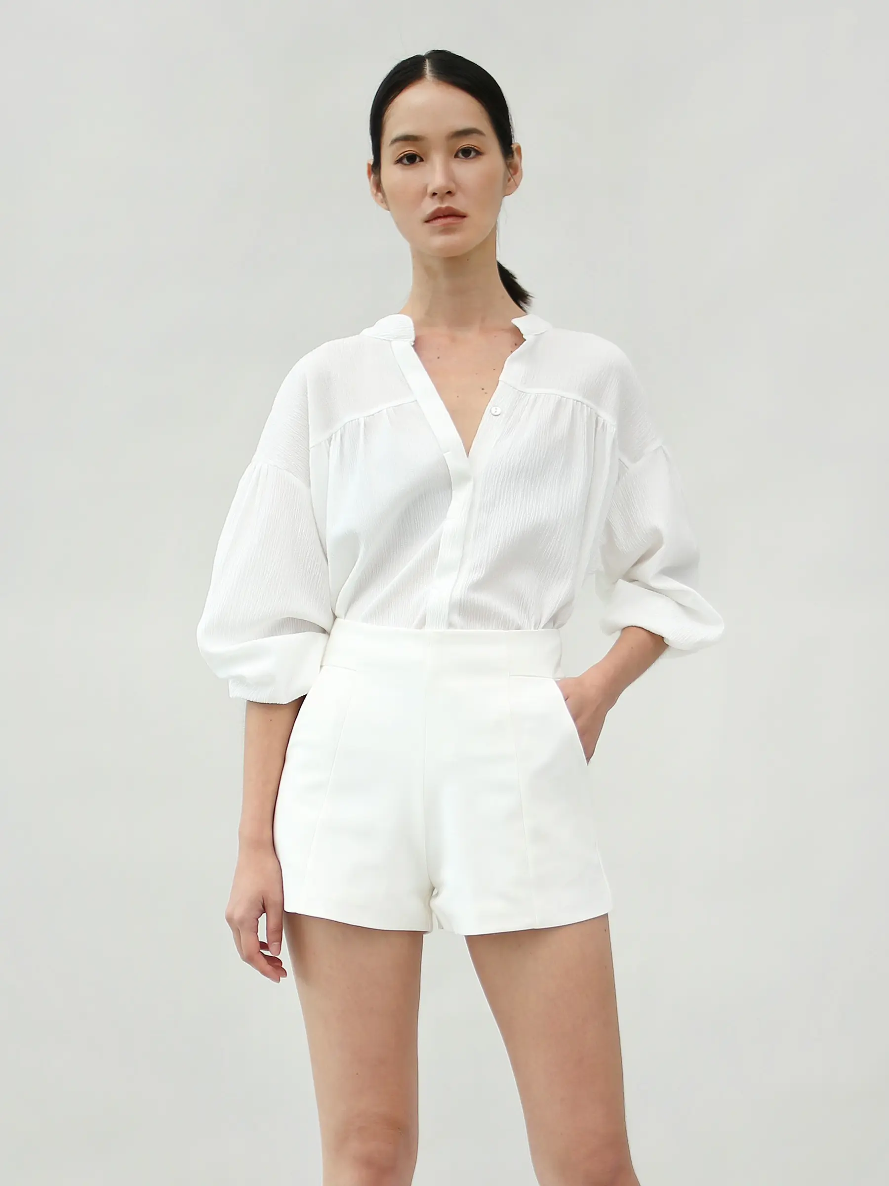[MONO] Miles High Waist Shorts with side pockets fully lined