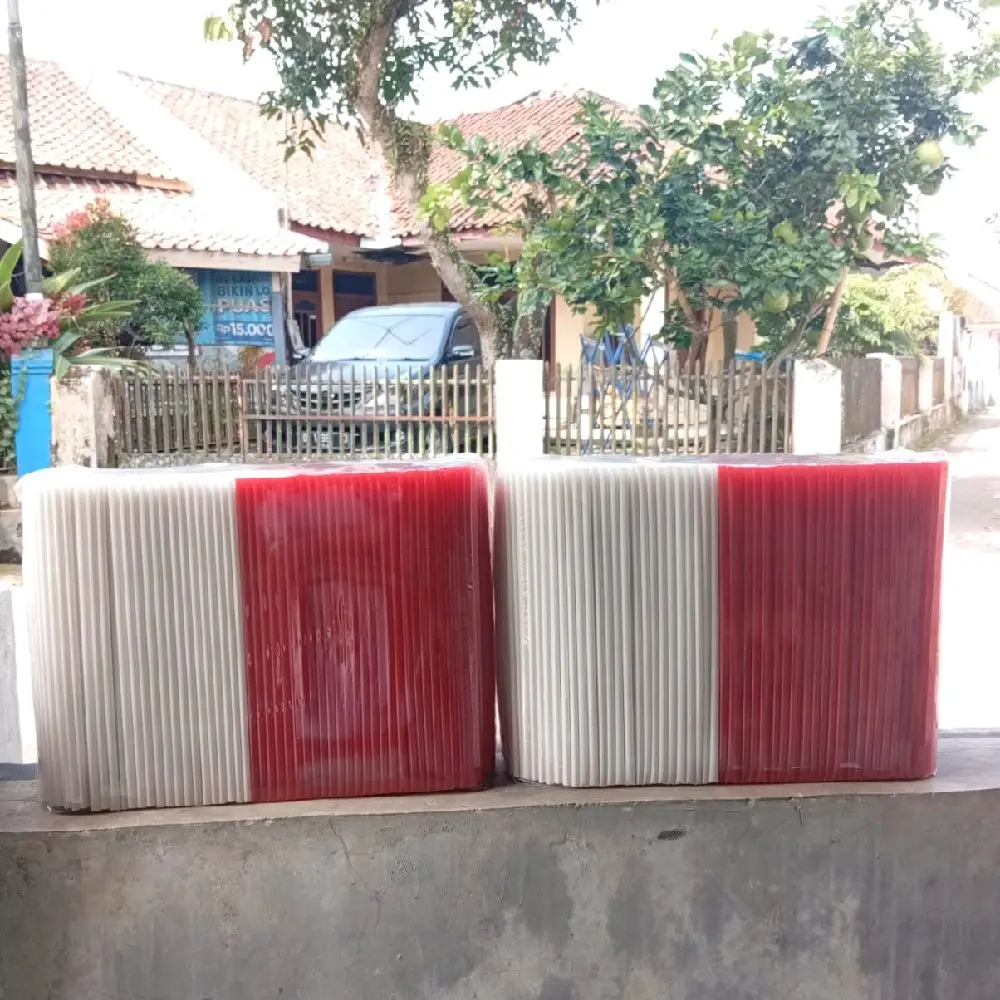 Sedotan Plastik isi 500 gm Merah Putih