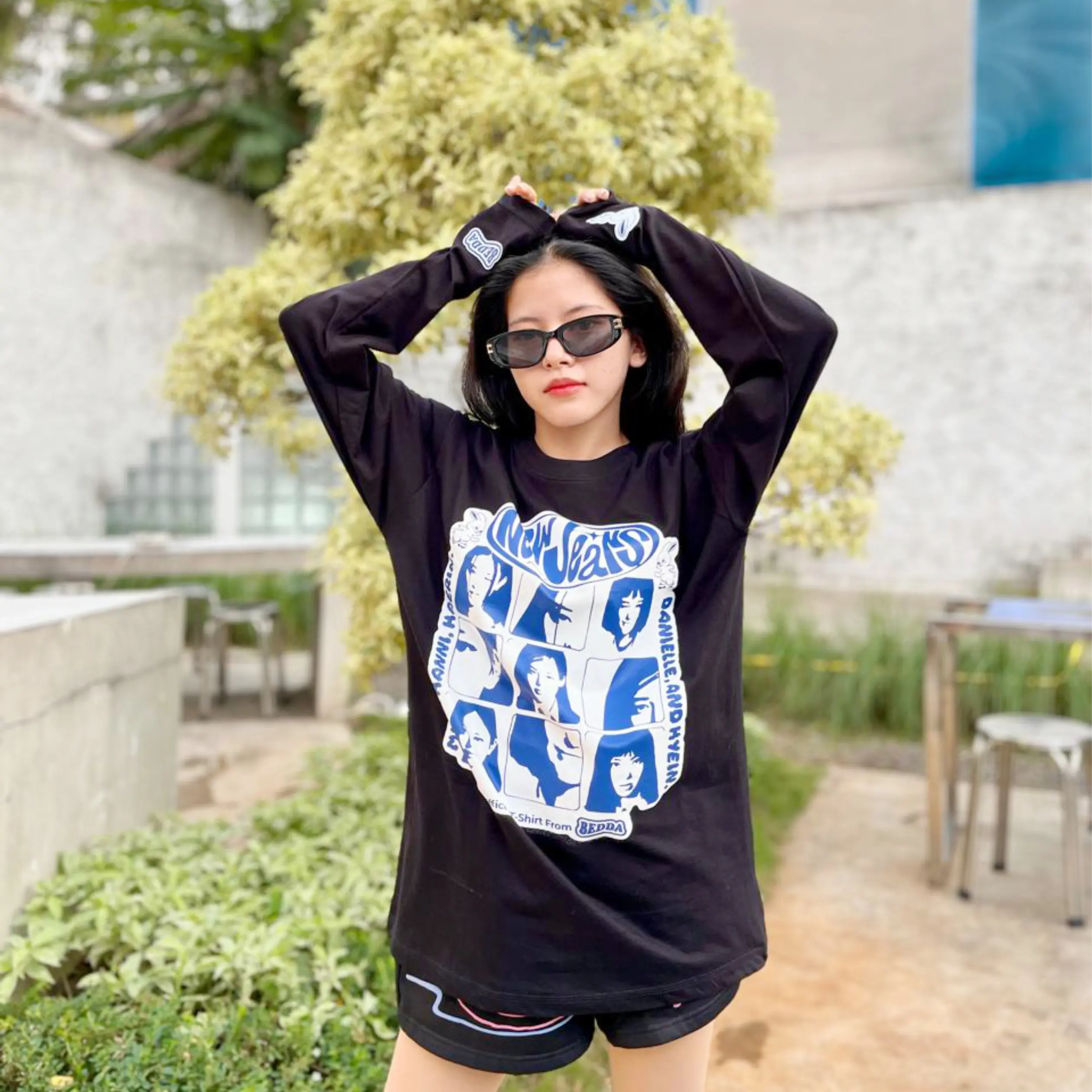 Bedda - T-Shirt NewJeans Unofficial LONG SLEEVE Black Combed Lembut Panjang Wanita Kaos