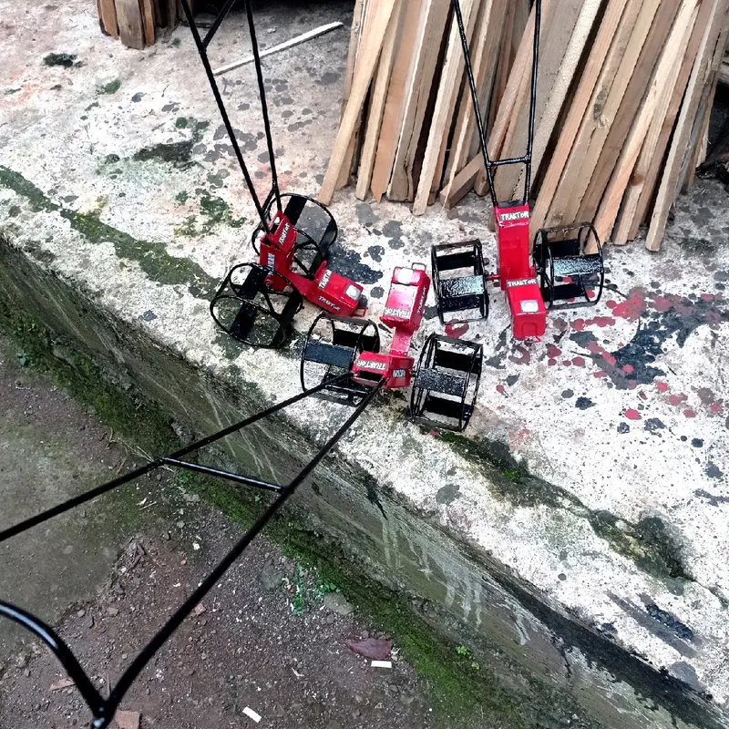 MAINAN TRAKTOR ANAK MINIATOR TRAKTOR BAJAK SAWAH / MAINAN TRAKTOR 3