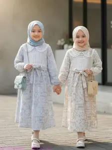 Gamis Anak Perempuan Modelan Malika Dengan Bahan Crinkle Airflow Motif Floral Dan Warna Yang Soft Untuk Anak Usia 1 Tahun sampai 12 Tahun Cocok Buat Lebaran dan Liburan