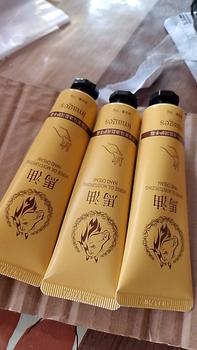 Product Review of PAKET 3 PCS Images Hand Cream horse Oil Krim Pelembab Tangan Kering from r**6 0