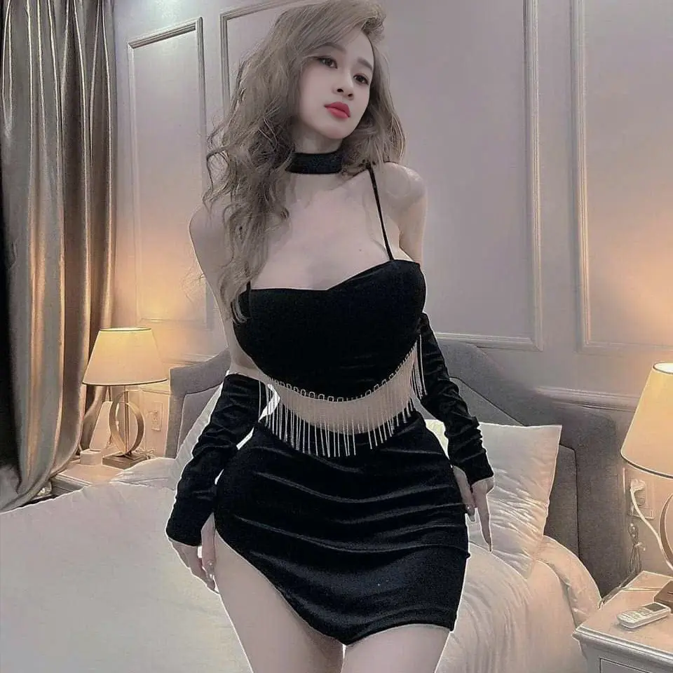 TẶNG KÈM BAO TAY Sét Rời body nhung nữ CÓ MÚT và QUẦN TRONG thích hợp dự tiệc cà phê dạo phố Women Dress Dài Tay Đỏ Đen - Đủ Size Xs/S/M/L/XL. Kem váy tôn dáng