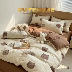 [VIRAL]  Sprei Aesthetic Kamar Ala Korea  Set Bedding 6 Pcs Motif Kucing Lucu (Inc. Selimut Tebal). Super Lembut, Adem & Anti Luntur! Ukuran Single/Queen/King. Bikin Tidur Nyenyak, Check Out Sekarang!