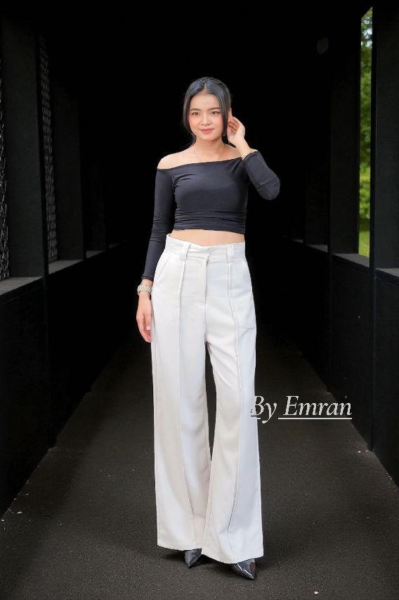 EL - Kendall Highwaist Pants Straight Loose Celana Kulot Highwaist Loose Pants Wanita Dewasa Panjang Wool Formal Casual Polyester Kerja Kantor Hitam EL - Kendall Highwaist Pants Straight Loose Celana Kulot Highwaist Loose Pants Wanita Dewasa Panjang Wool Formal Casual Polyester Kerja Kantor Hitam
