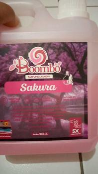 Product Review of Pelicin setrika Parfum Laundry Pewangi Pakaian 1 Liter Anti bakteri from B** V**i 2