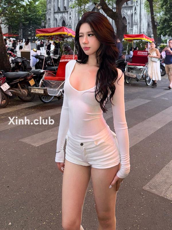 Xinh.club - Áo cổ tim khoét ngực sexy vải xuyên thấu bóng nhẹ - mã 1344