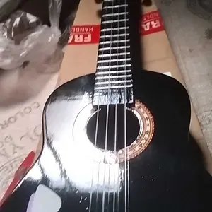 Ukulele Kentrung dari Kayu tropis Indonesia , pilihan tepat untuk hoby main Kentrung