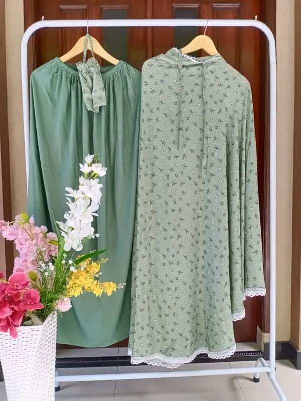 Mukena Dewasa Motif Dasar Warna Sage Katun Rayon Premium Tebal Dingin Traveling Free Tas Cantik Mukenah Muslim Wanita 4