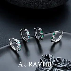 AURAVIBE-Anting-anting zirkon untuk pria, desain trendi dan unik; anting-anting jepit berlian untuk wanita, hijau zamrud, anting-anting mewah dan elegan.