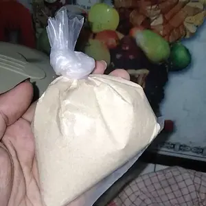 Ragi Kering Instan Repack 100gr - Pengembang Kue Roti & Donat Baking