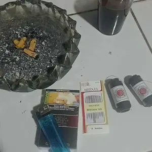 1 PAKET JARUM JAHIT REGAL + 2 BENANG HITAM, PUTIH Butterfly